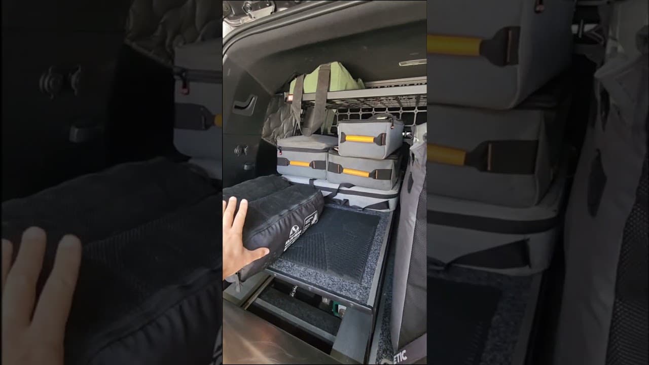 Der perfekte 4WD für Paare, der 4xploring Rentals Landcruiser 300 I CamperOase