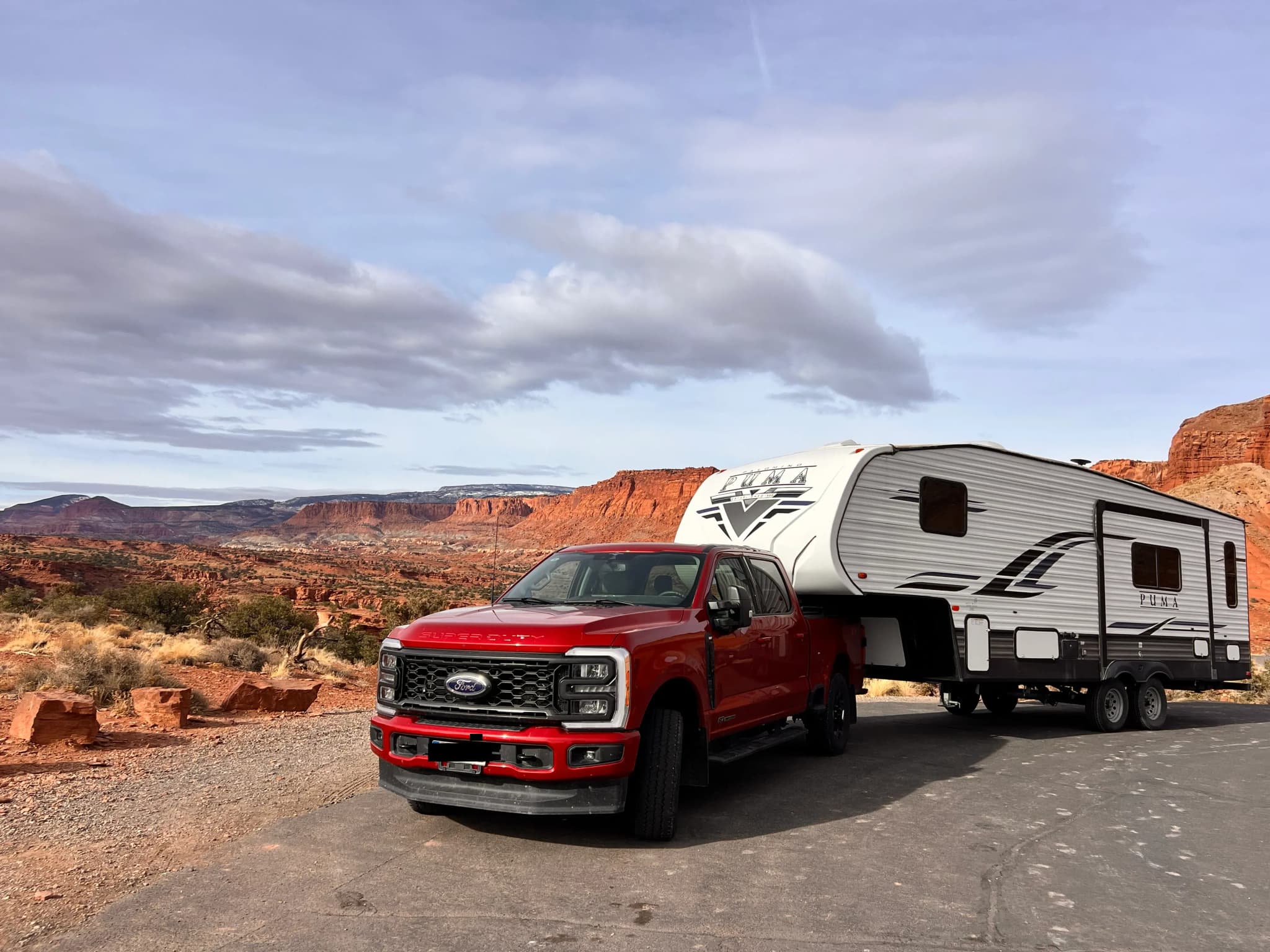 Den 5th Wheel von Road Camper für 6 Personen in den USA & Kanada günstig über die CamperOase mieten.
