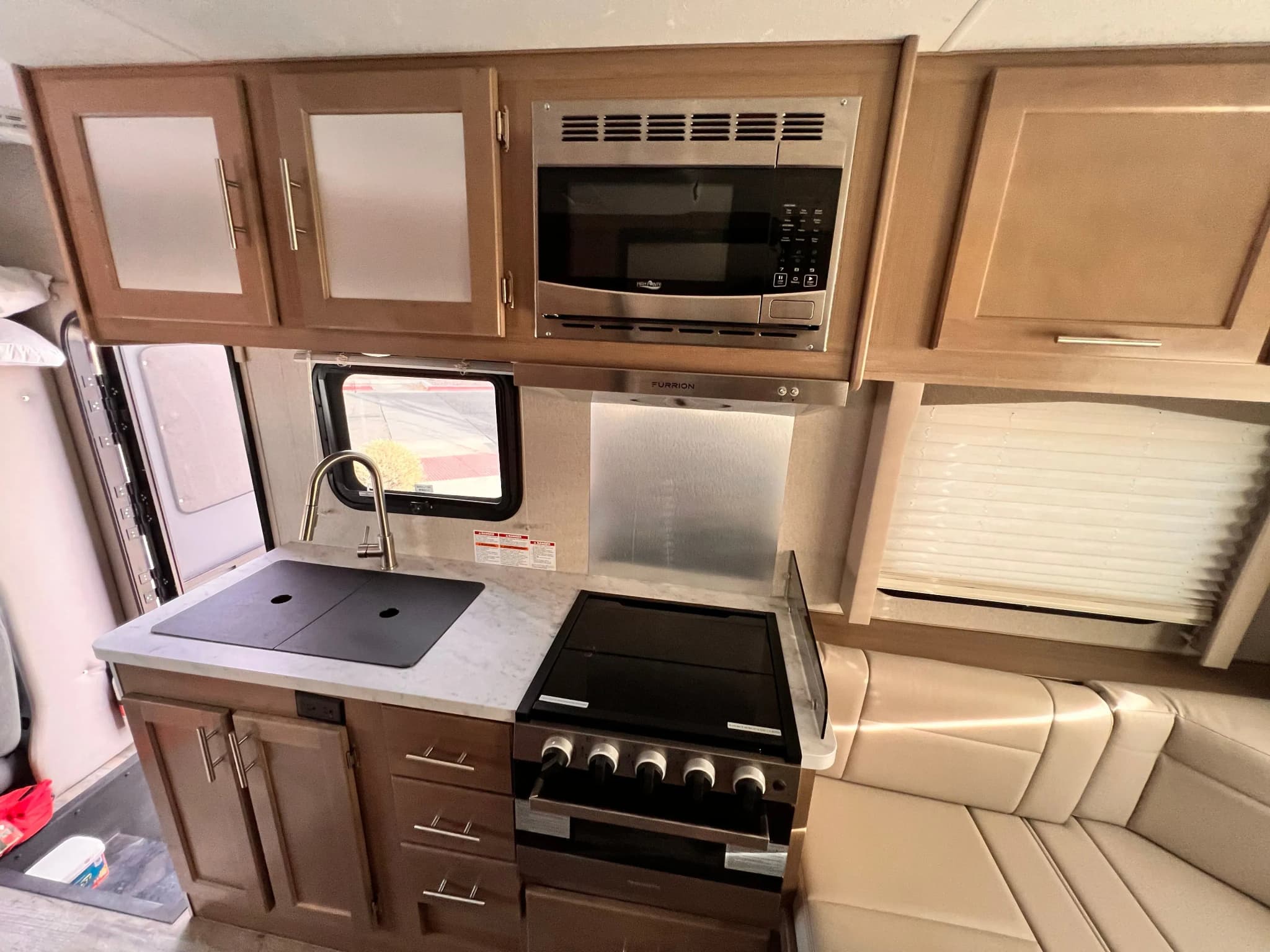 USA, Kanada, Road Camper, C Small, Küche