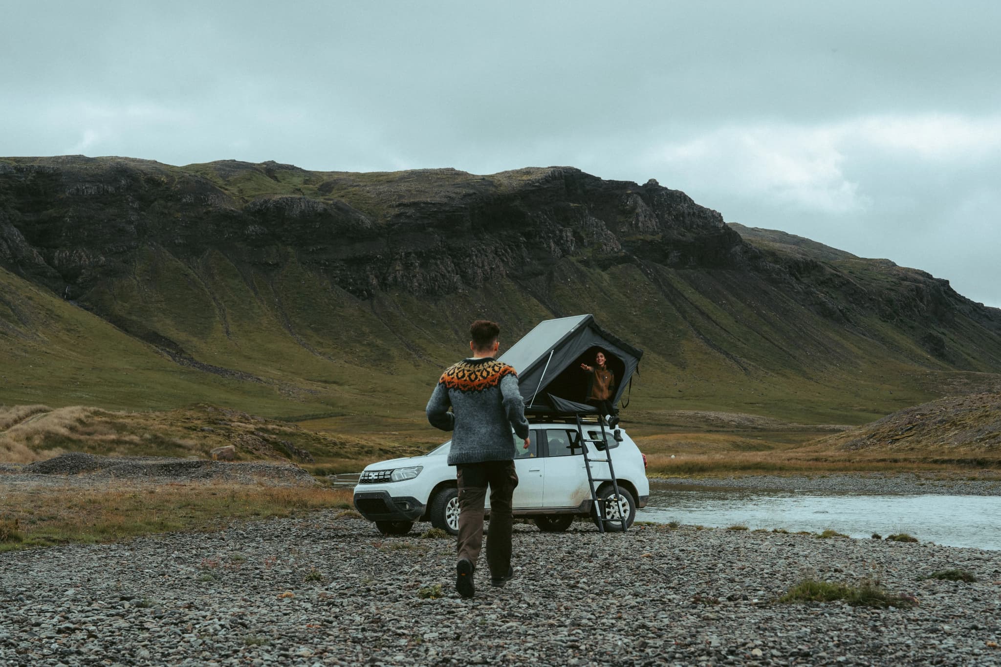 4x4 allrad TOP Camper 2 pax, großes Dachzelt für 2 Personen, Island