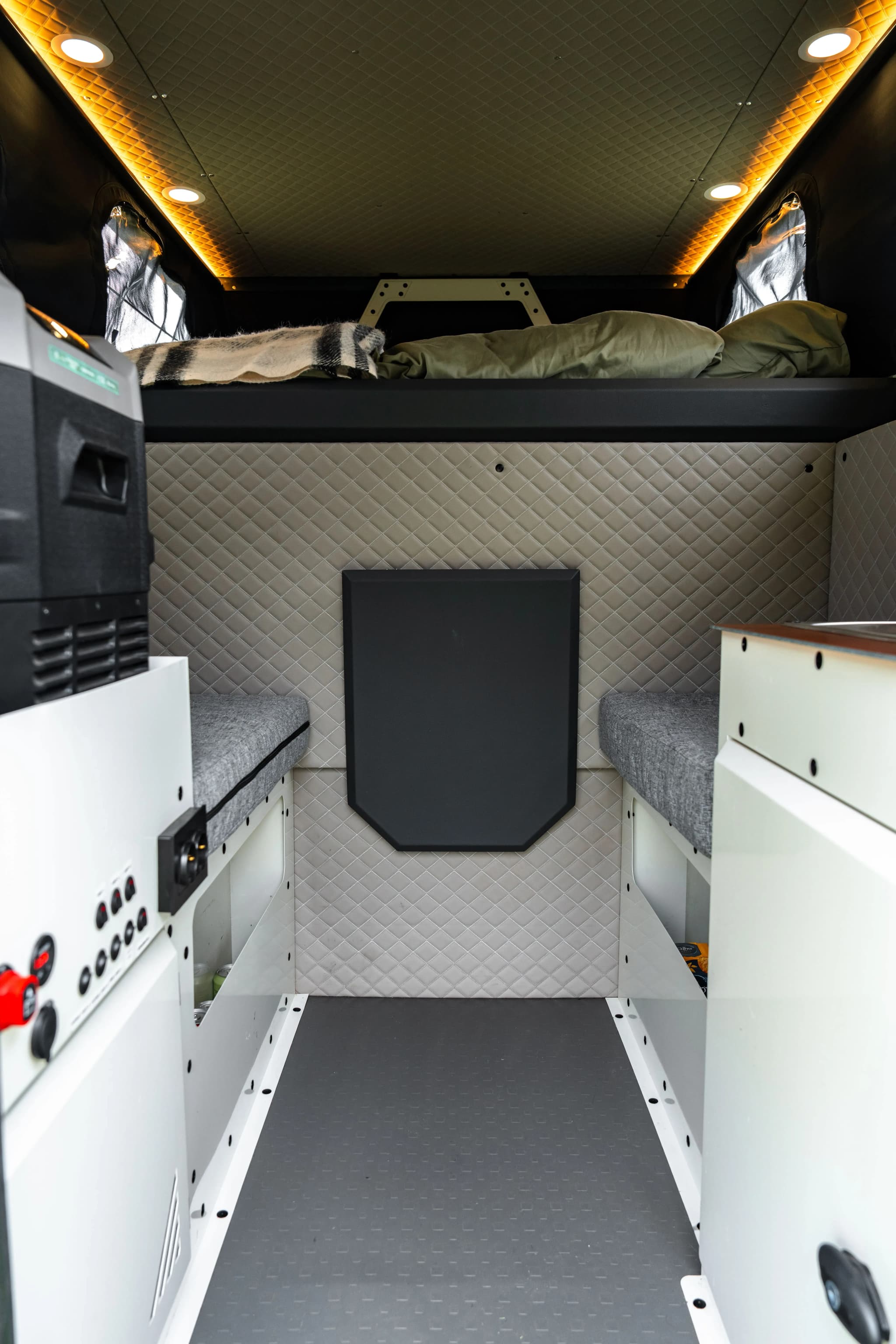 4x4 allrad camper island 2 personen innenraum