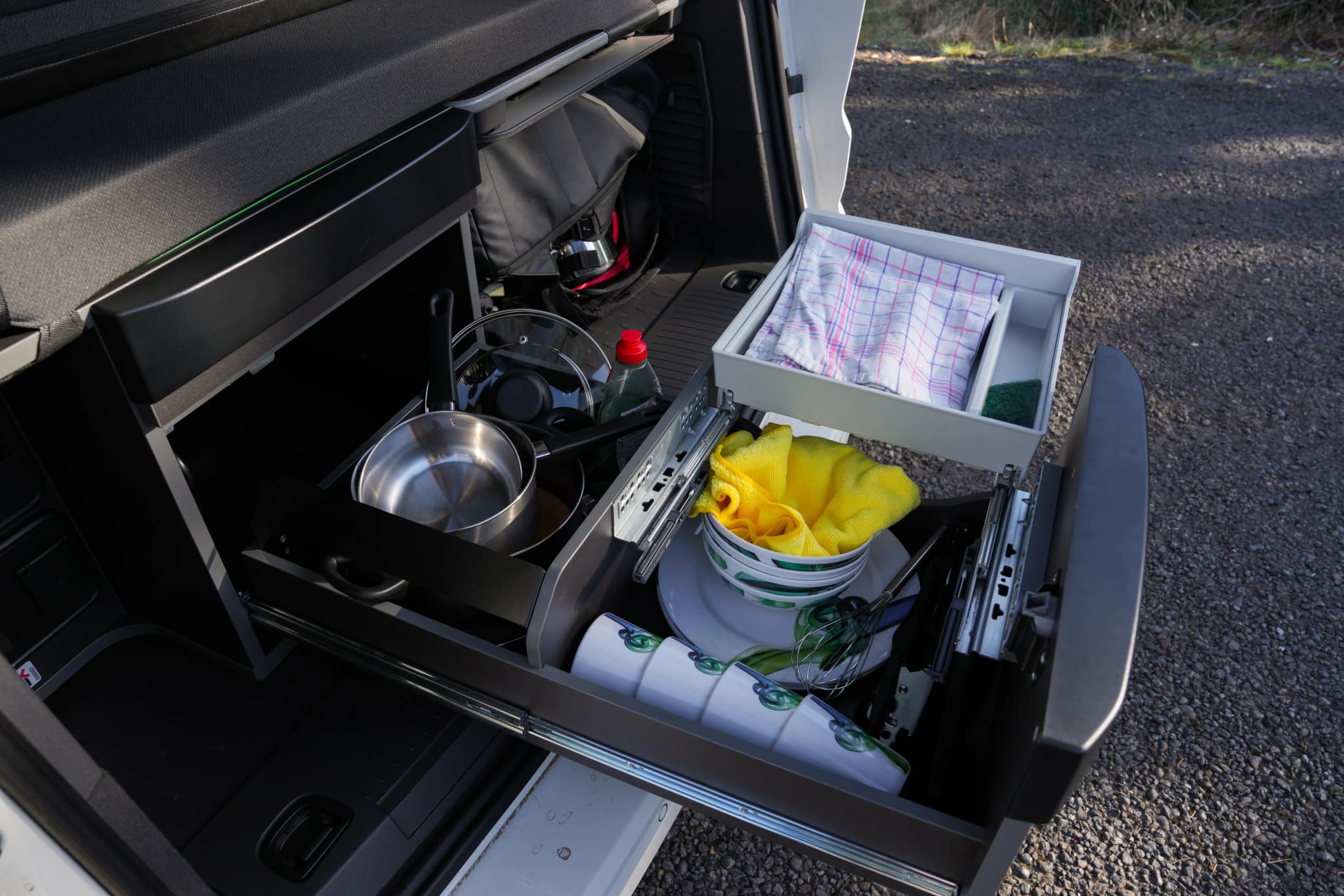 4x4 allrad camper island 4 personen küchenutensilien