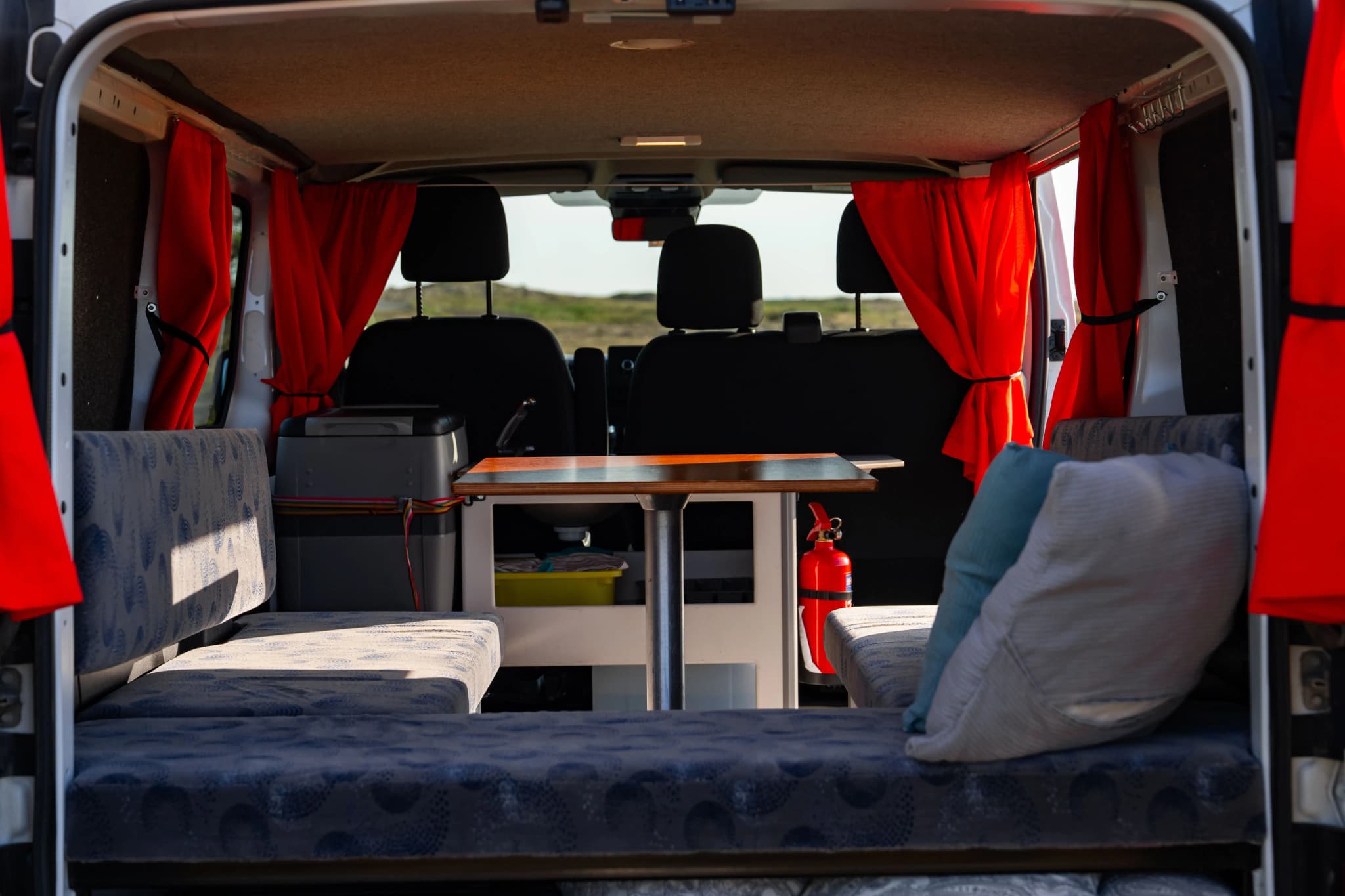 Go Camper ICELAND 2-pax Sitzecke