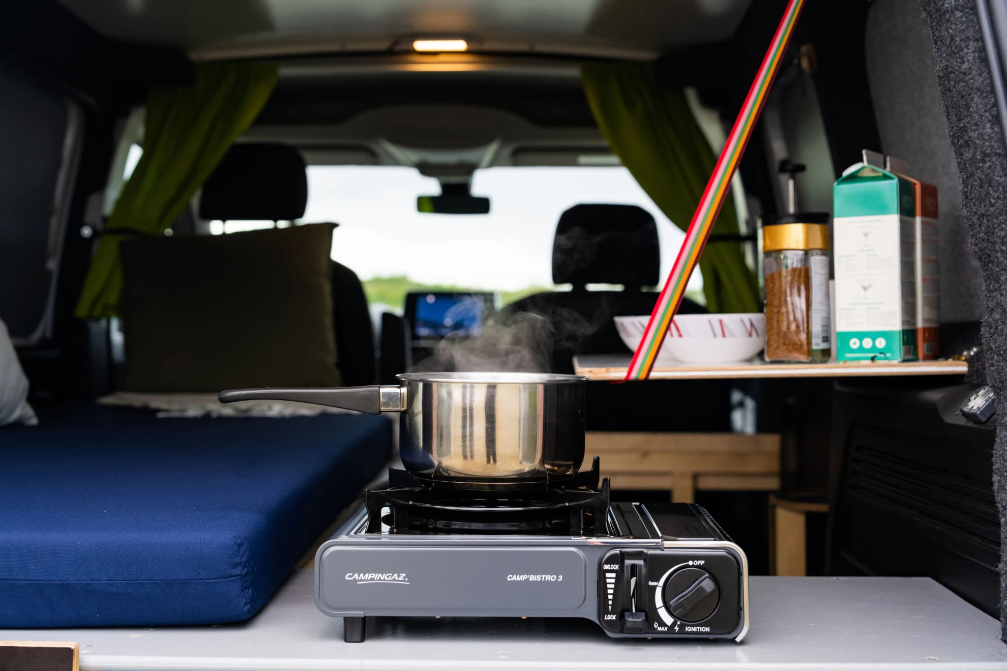 Go Camper ICELAND 2-pax Kochstelle