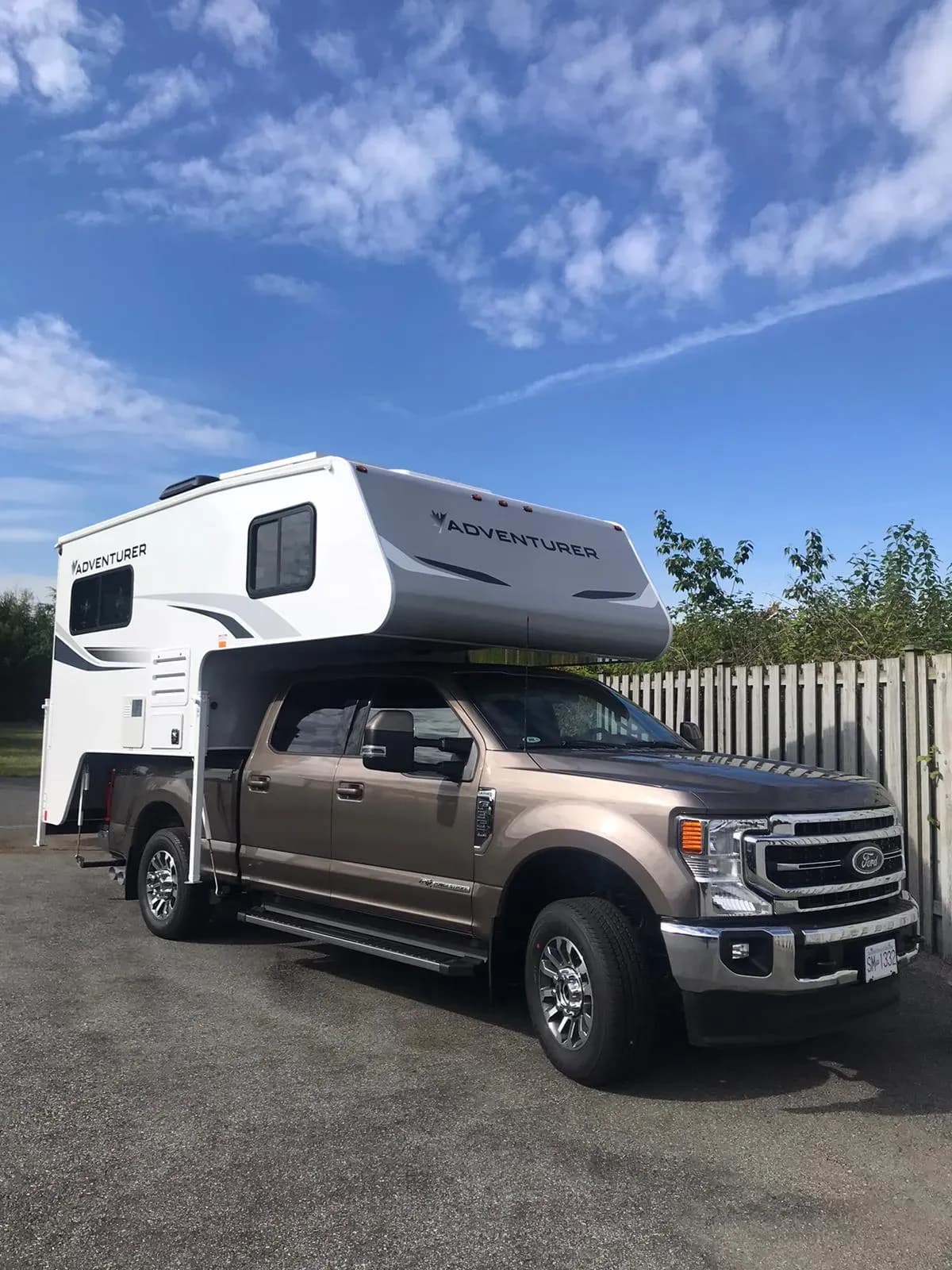 Den PickUp Truck Camper von Road Camper für 2 Personen in den USA & Kanada kostengünstig über CamperOase mieten