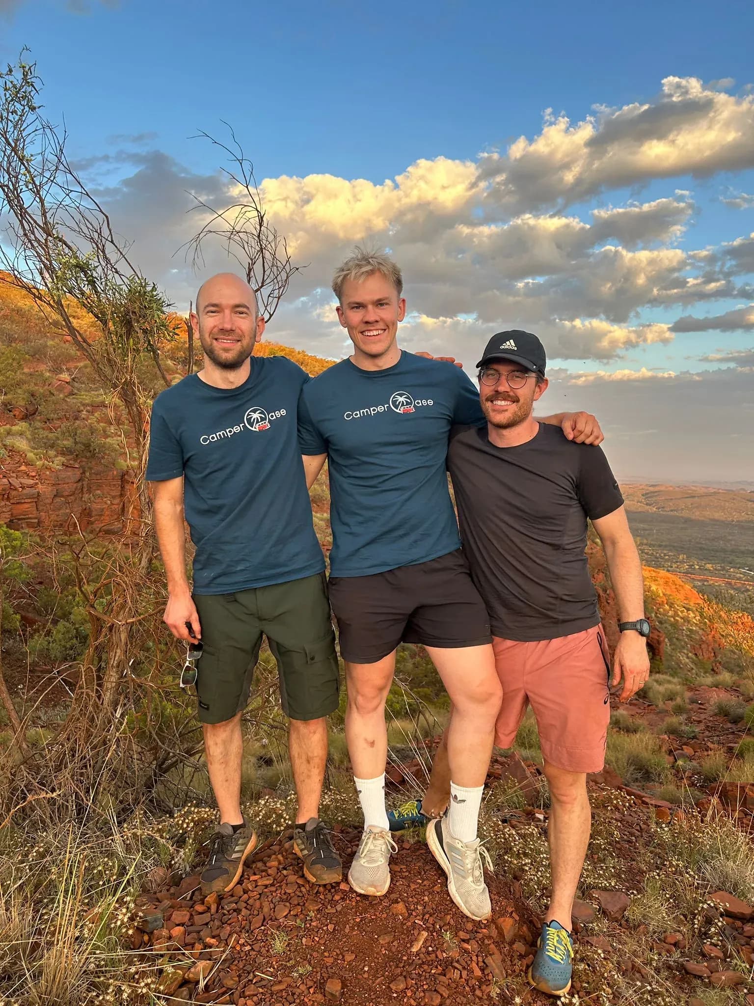 3 Personen: Artikel & Reisetipps