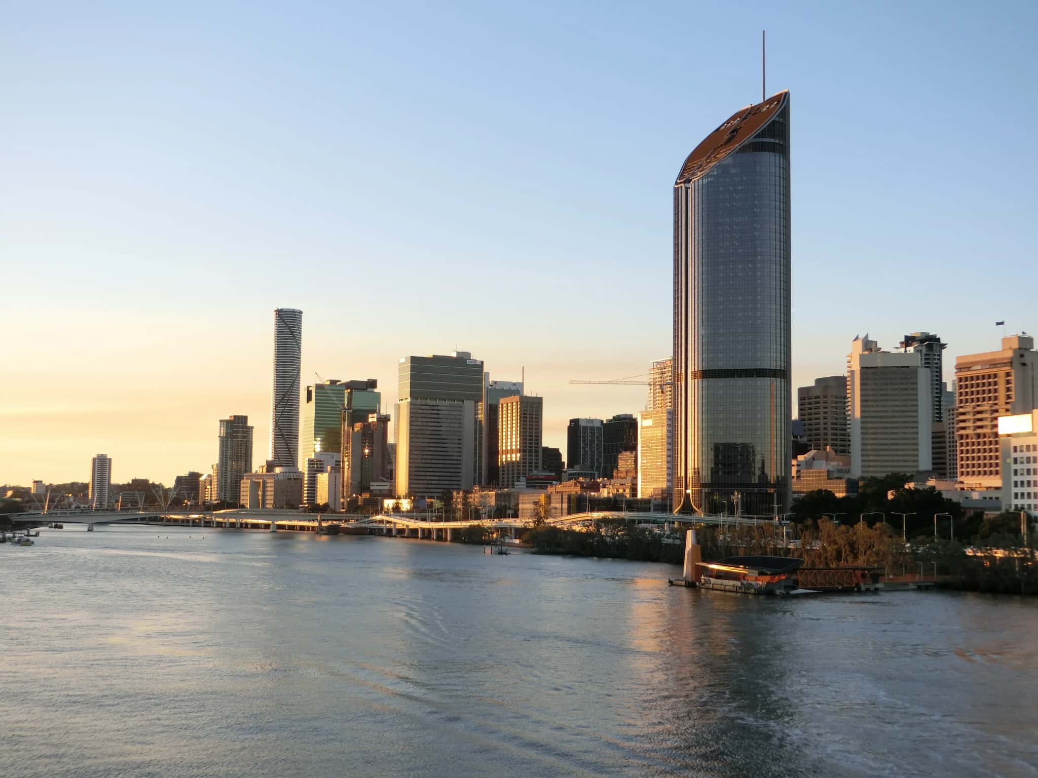Von Brisbane aus könnt ihr mit dem Camper Richtung Cairns oder Sydney fahren