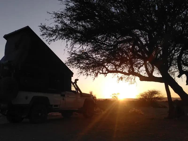 Sonnenuntergang am Campingplatz in der Namib