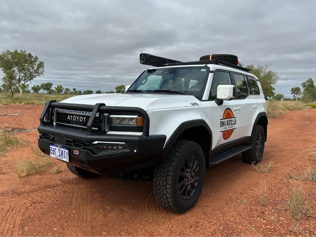 Australien, Allstar 4wd, prado non camper, außenansicht schräg vorne