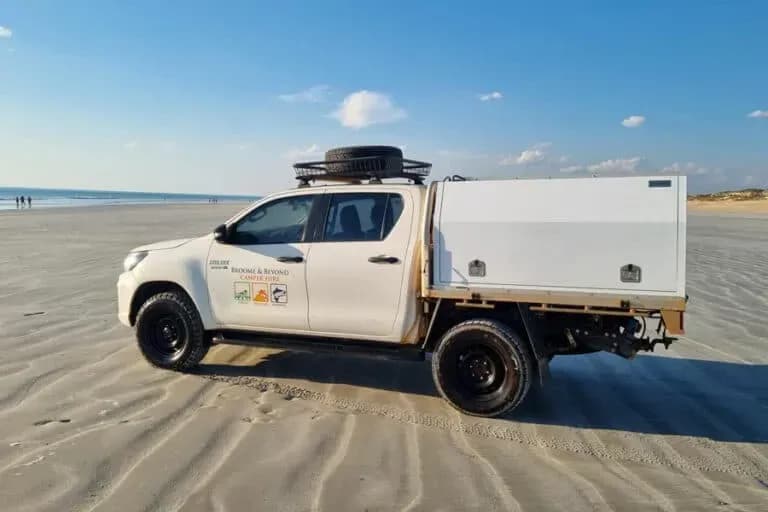 Dual Cab 4×4 with Canopy von Broome & Beyond in Australien