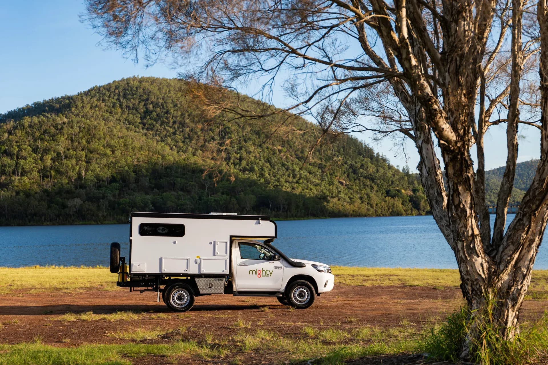 Mighty 4WD von Mighty Campers geparkt in Australien