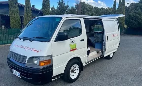 Australien, Tasmania Campers, Devil Sleepervan, Außenansicht