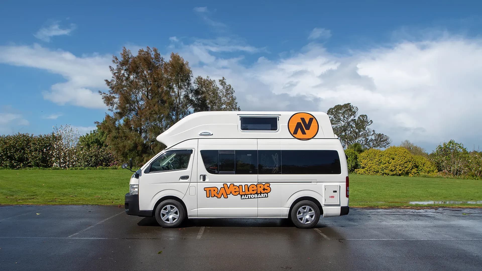 Hi5 Camper Australien Seitenansicht außen