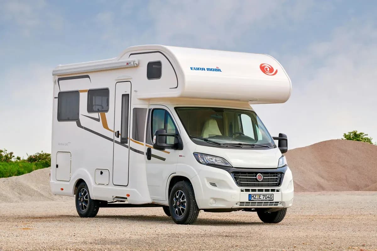 Den F2 Family Cruiser von DRM für bis zu 3 Personen in Deutschland günstig mieten über CamperOase.