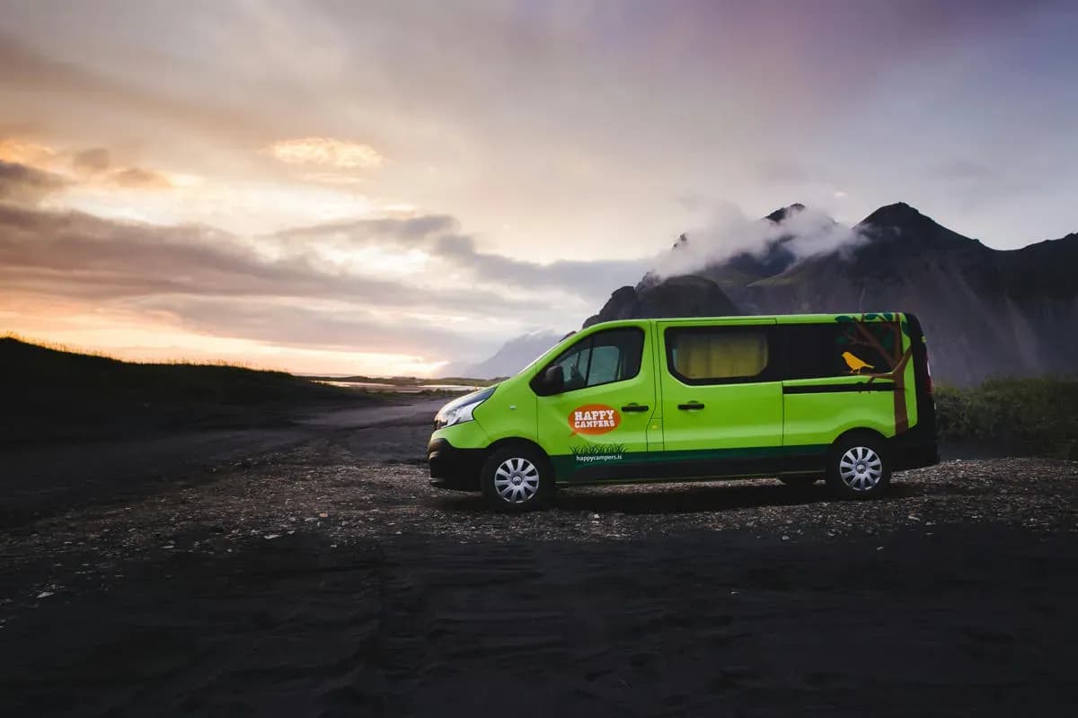 Happy 2 Automatik Sleeper Camper mieten, 2 bis Personen, mit optionalem Dachzelt,,Happy Campers Island