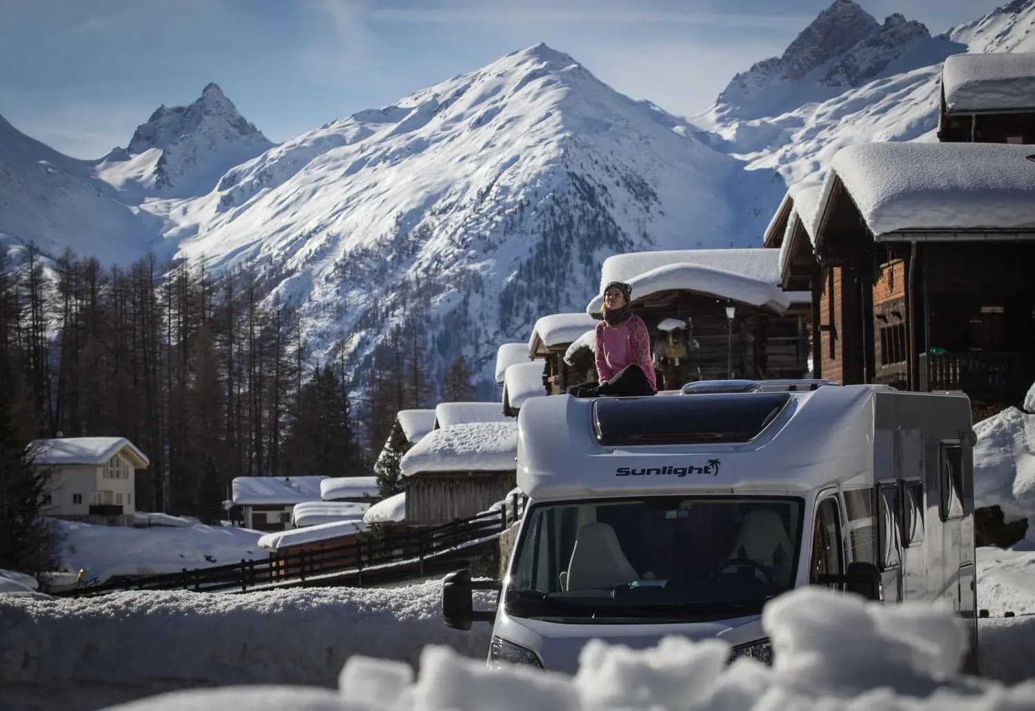 Den EcoLine 2 Camper von McRent für 2 Personen in Island mieten mit CamperOase