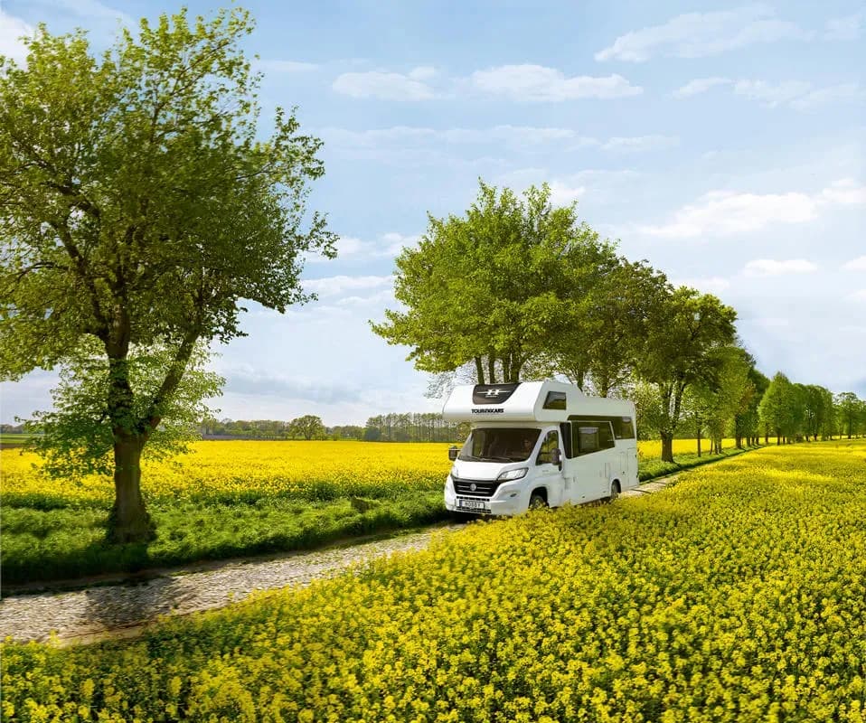 Das Touring Cars LARGE 5 Bett Wohnmobil für bis zu 5 Personen mieten in Island