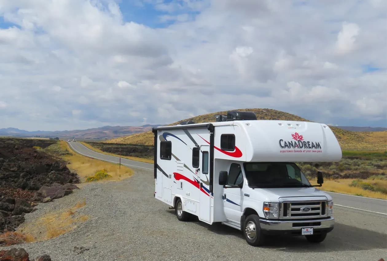 CanaDream Compact Motorhome günstig mieten | CamperOase Kanada