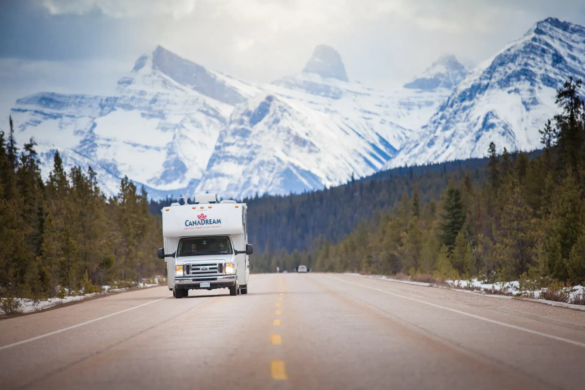 Den Saver 6 von CanaDream für 6 Personen in Kanada günstig mieten