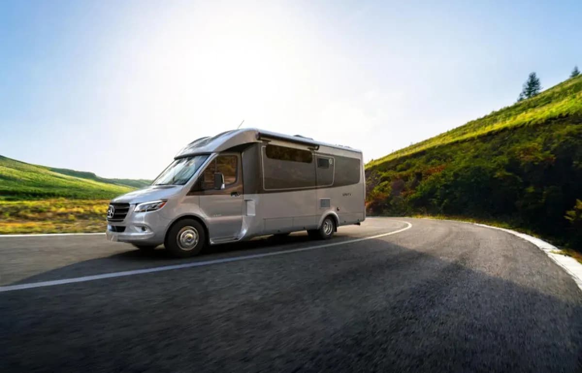 Kanada, Fraserway RV, B+ Premium, außenansicht szene