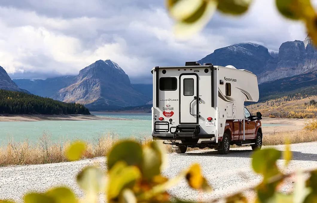 Kanada, Fraserway, Truck Camper Slide Bunk, Hinten vor See
