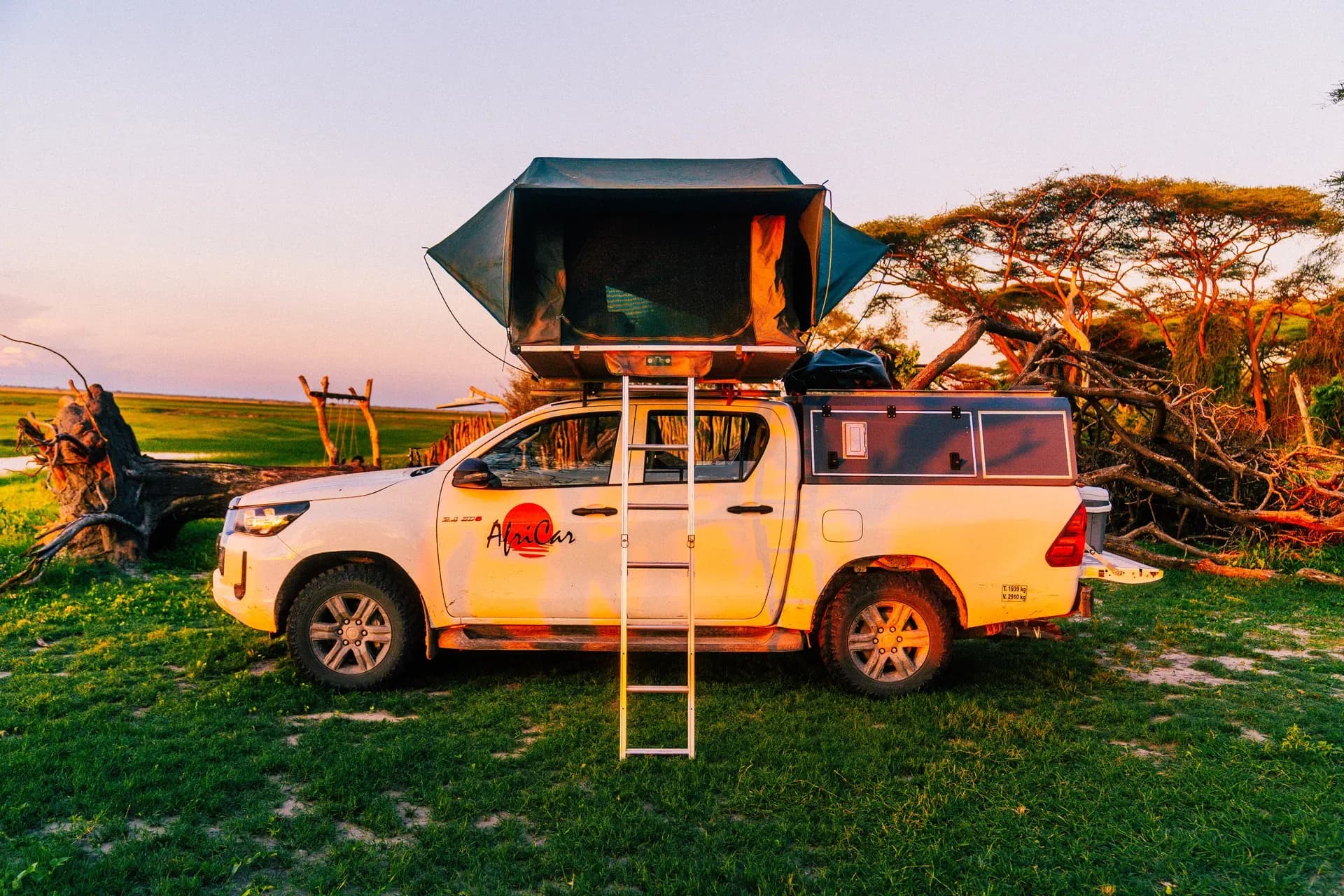 Namibia, AfriCar Car Hire, Premium Toyota Hilux 2 Pax, günstig mieten