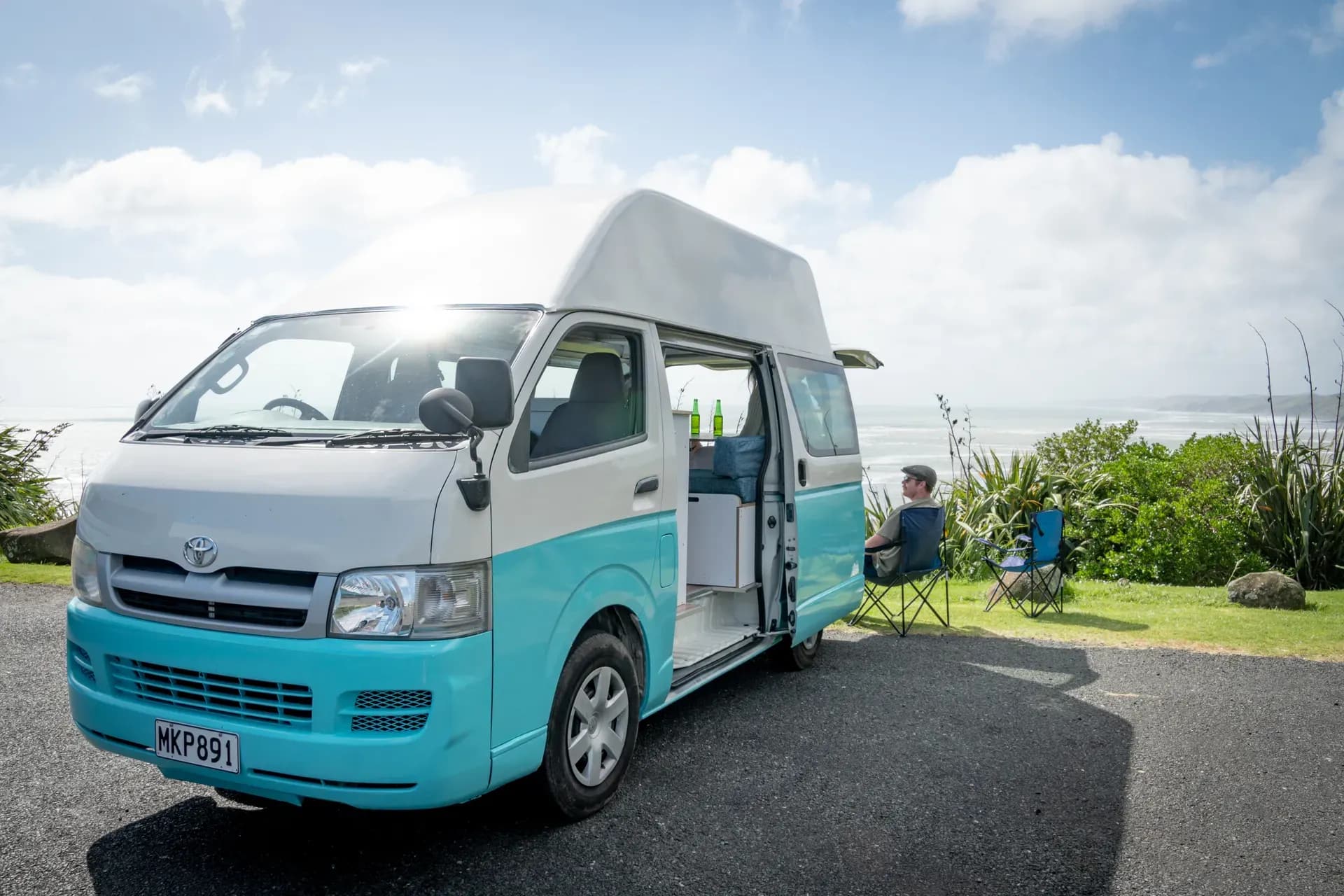 Neuseeland, Barefoot Campers, Wallace, Seite offen, self-contained