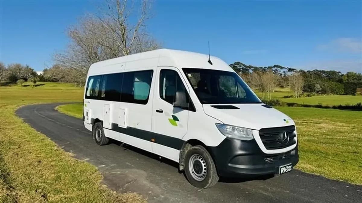 Neuseeland, Bayinvent Rental, 2+1 Berth, ansicht außen vorne