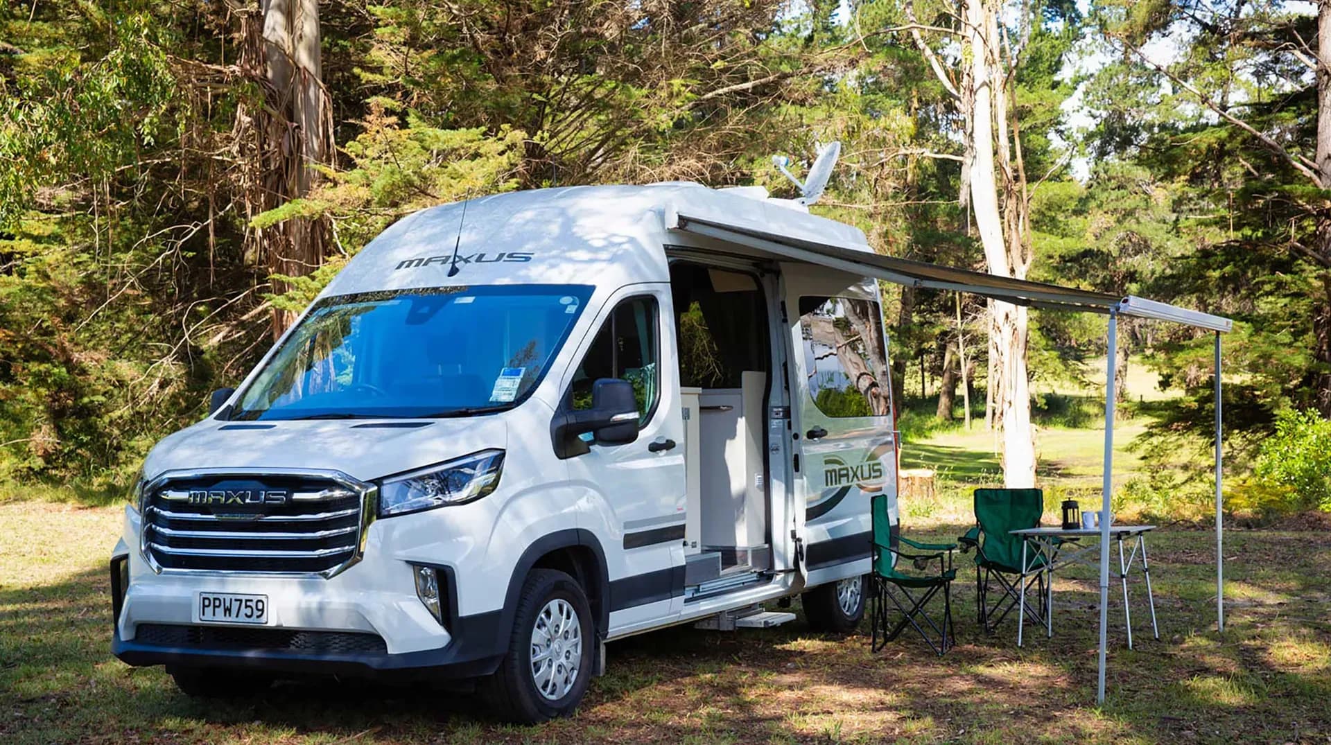 Camper auf Wiese von Discover NZ in NZ