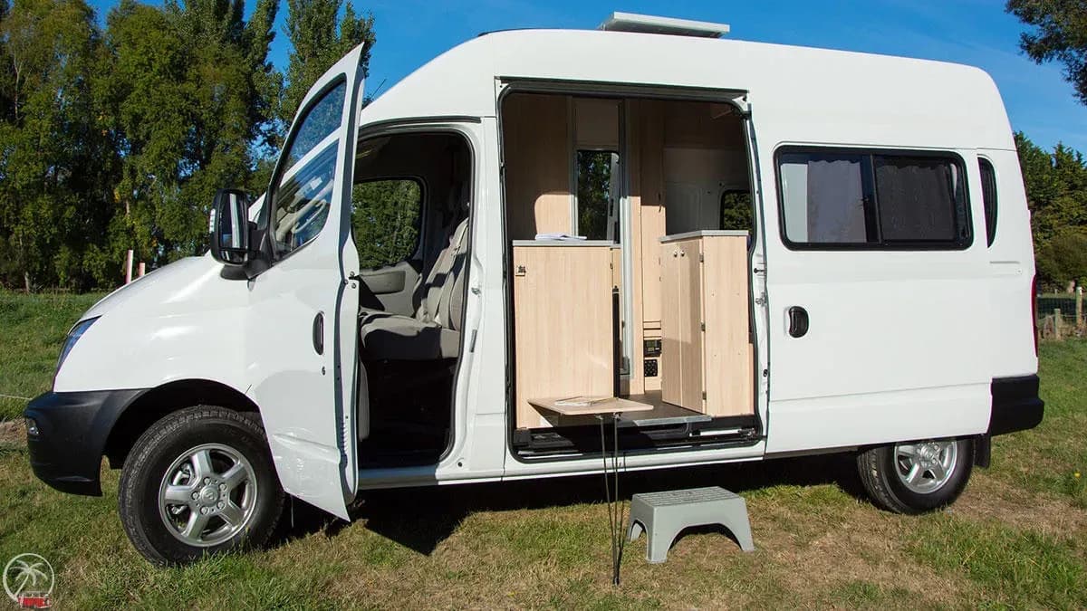 Neuseeland, Euro Campers, 2+1, außen geparkt