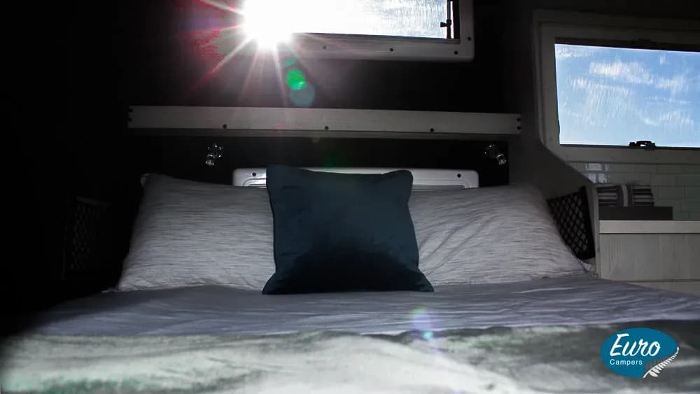 Neuseeland, Euro Campers, Euro Paradise, fenster fokus am bett