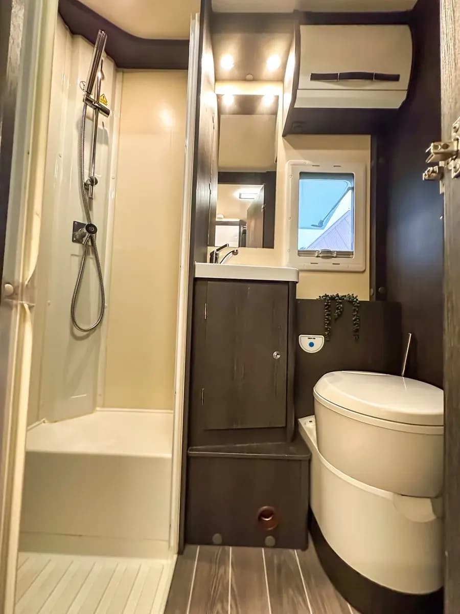 Neuseeland, Global Wheels, Global Wheels 6-Berth, Bad