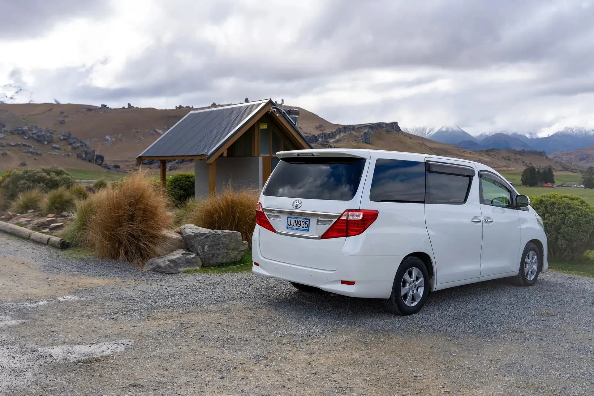 Happy Campers Sleeper Minicamper für 2 Personen von Happy Campers mieten in Neuseeland