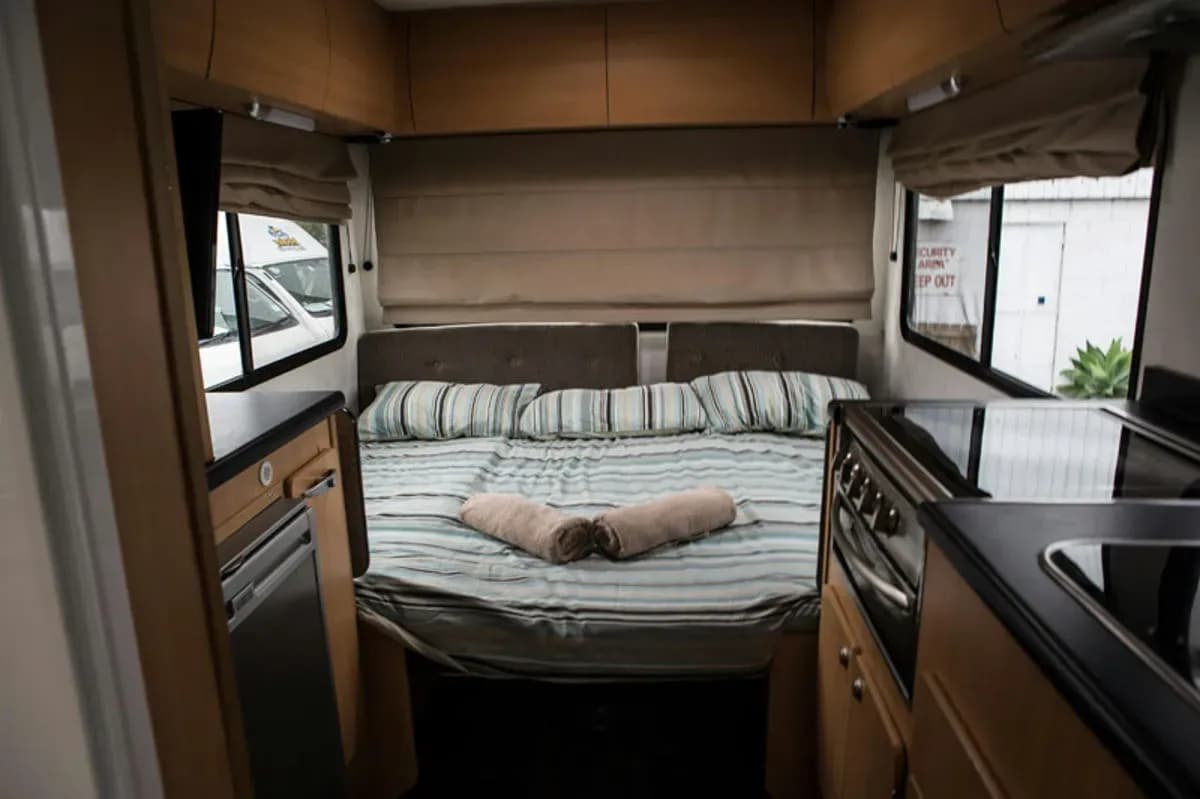 Kiwi 7 Bett Wohnmobil, groß, Betten, nachts
