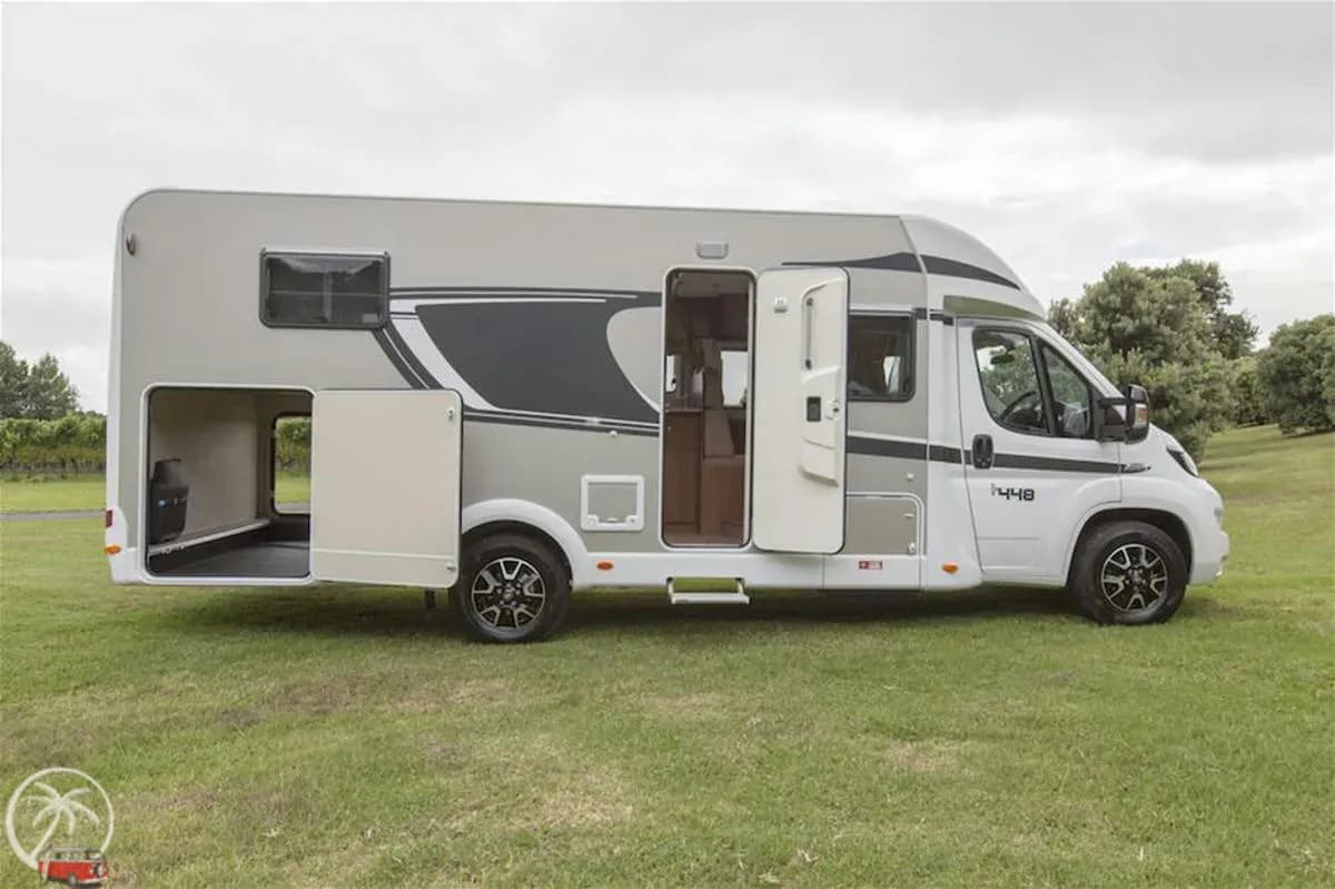 Cruise 4 Bett Wohnmobil von Kiwi Campers mieten in Neuseeland