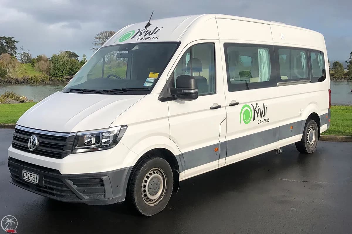 Der moderne Kiwi Deluxe Euro 2 ST Camper mit Standheizung für 2 Personen mieten in Neuseeland