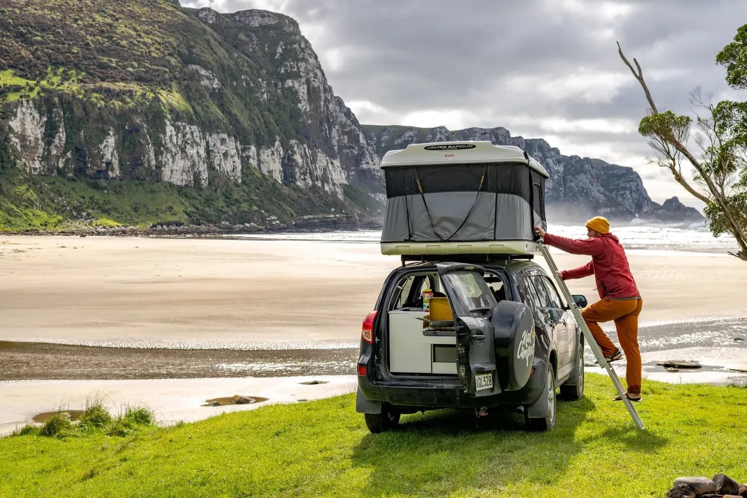 Der MAD Adventurer nicht self-contained mit Dachzelt