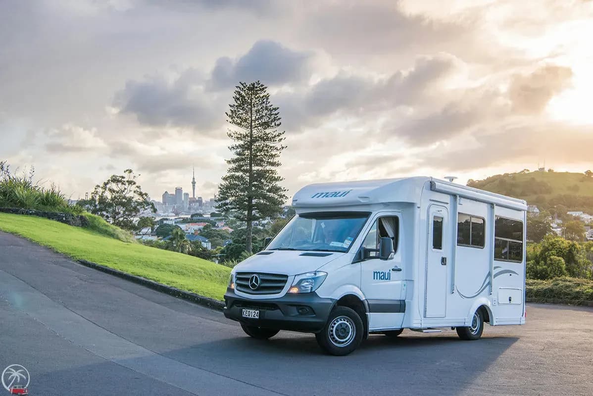 Maui Cascade, Premium 4-Bett Wohnmobil Neuseeland, mieten