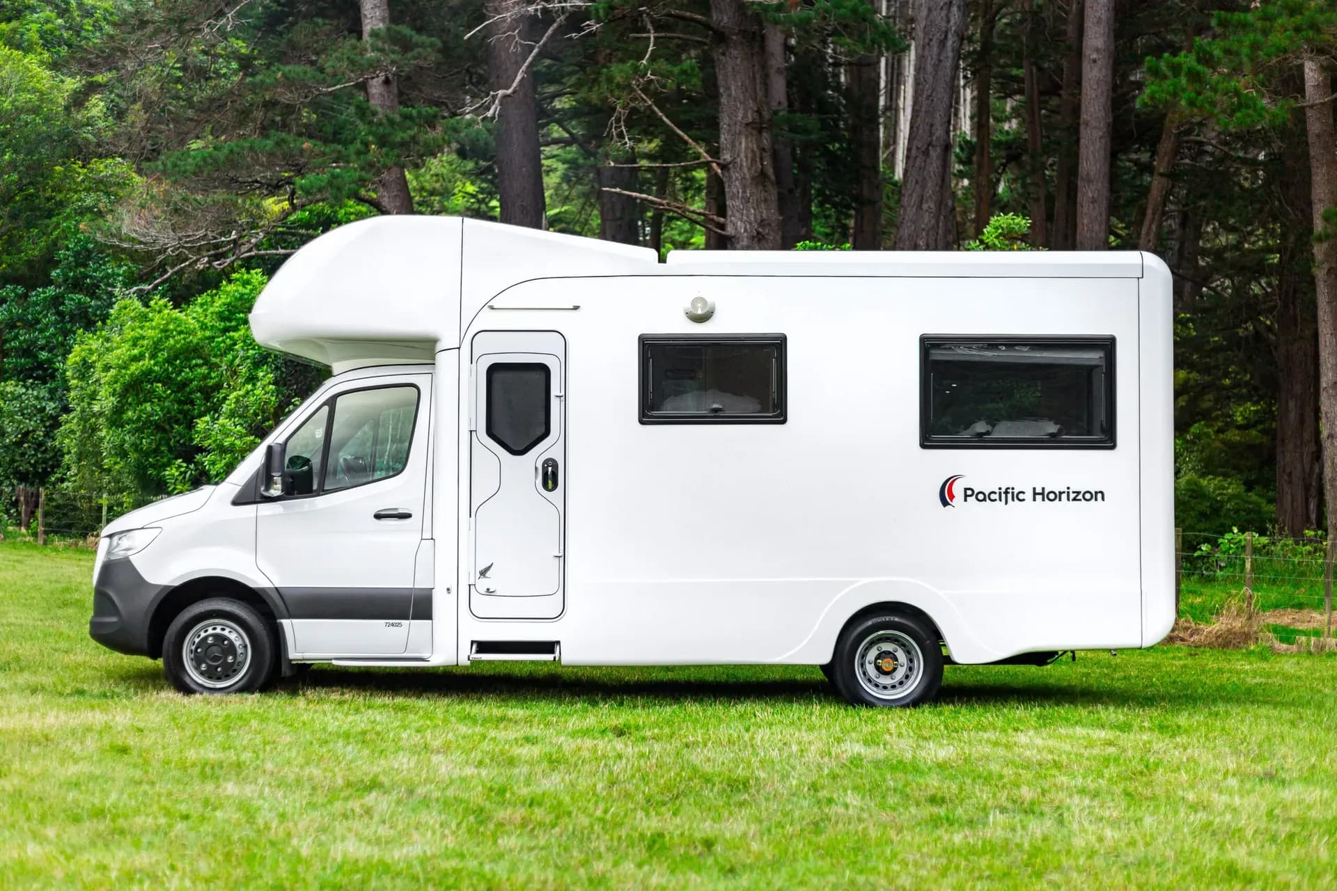 Das GEM-4 Wohnmobil eignet sich für bis zu 4 Personen und besonders für eine Familie.