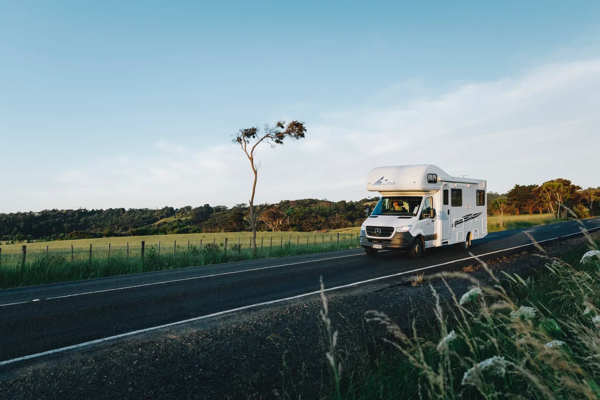 Das Polaris 6 Wohnmobil für bis zu 6 Personen im Premiumsegment mieten in Neuseeland