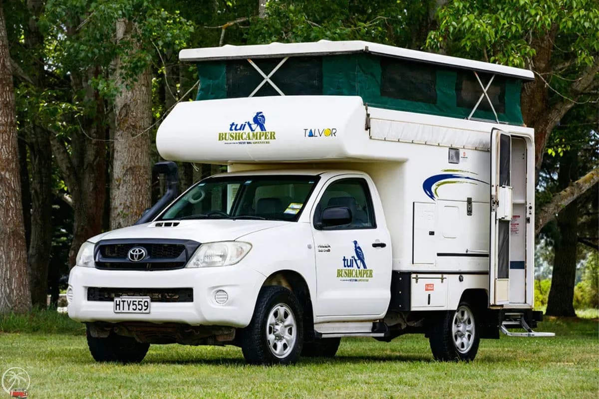 TUI Bush Camper 2 Bett, Neuseeland mieten | CamperOase