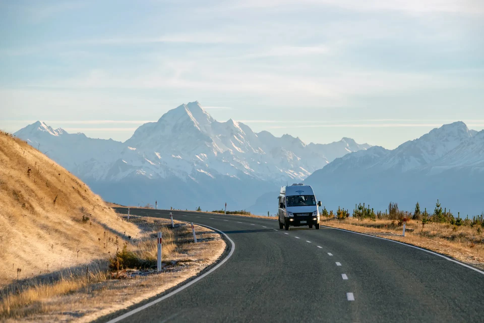 Budget 2 Freedom Camper mit Walktrough für 2 Personen von Wendekreisen mieten in Neuseeland