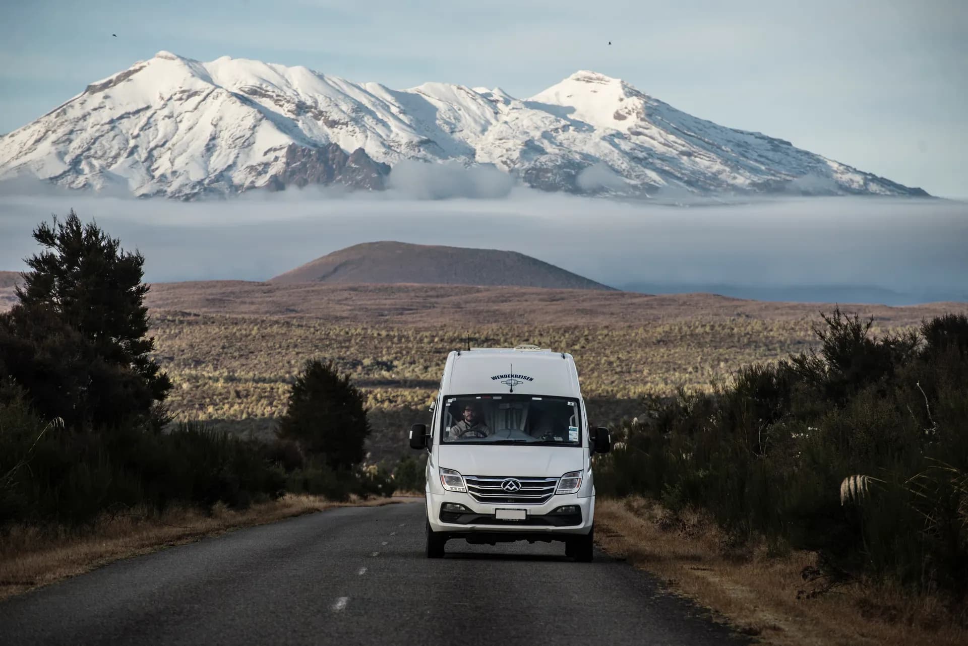 Koru 2 Bett Freedom Camper self contained von Wendekreisen mieten in Neuseeland