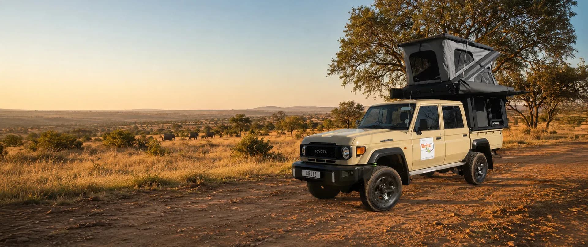 Der Britz Luxury Land Cruiser 2 Pax in szenischer Landschaft