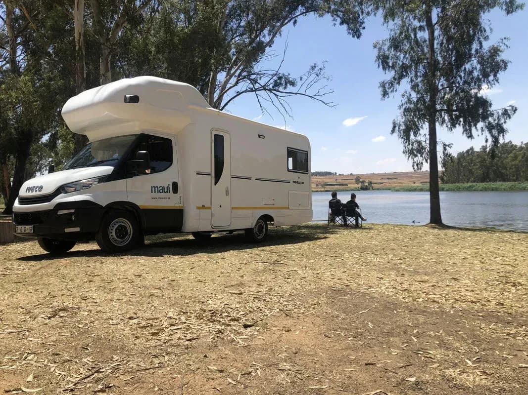 Maui M6B 6 Bett Wohnmobil geeignet für Familien mit bis zu 6 Personen mieten in Südarfkia