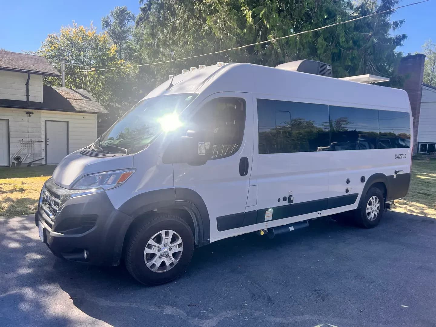 Den Van Camper von Road Camper in den USA und Kanada günstig über die CamperOase mieten.