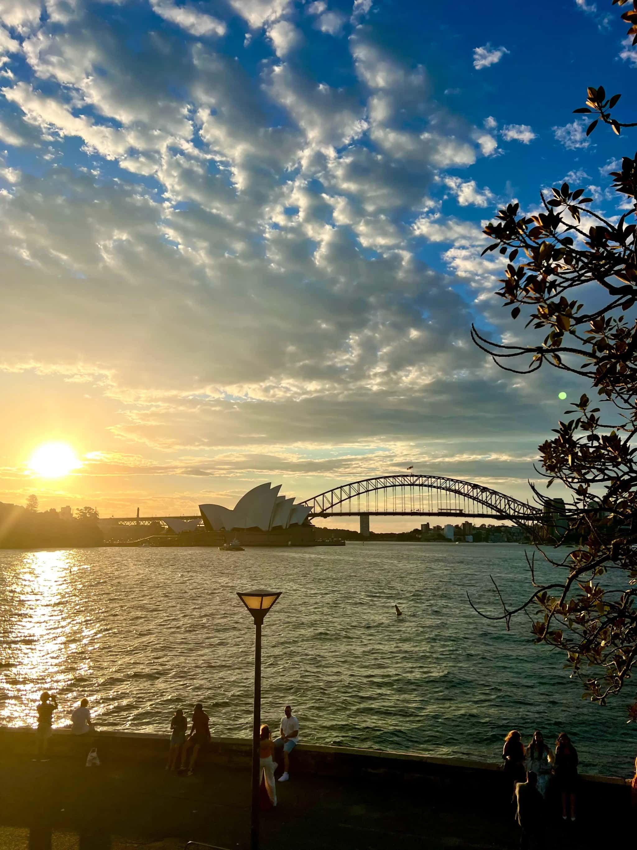 Der Sonnenuntergang am Mrs Macquarie’s Chair ist wunderschön - gut erreichbar mit dem Camper