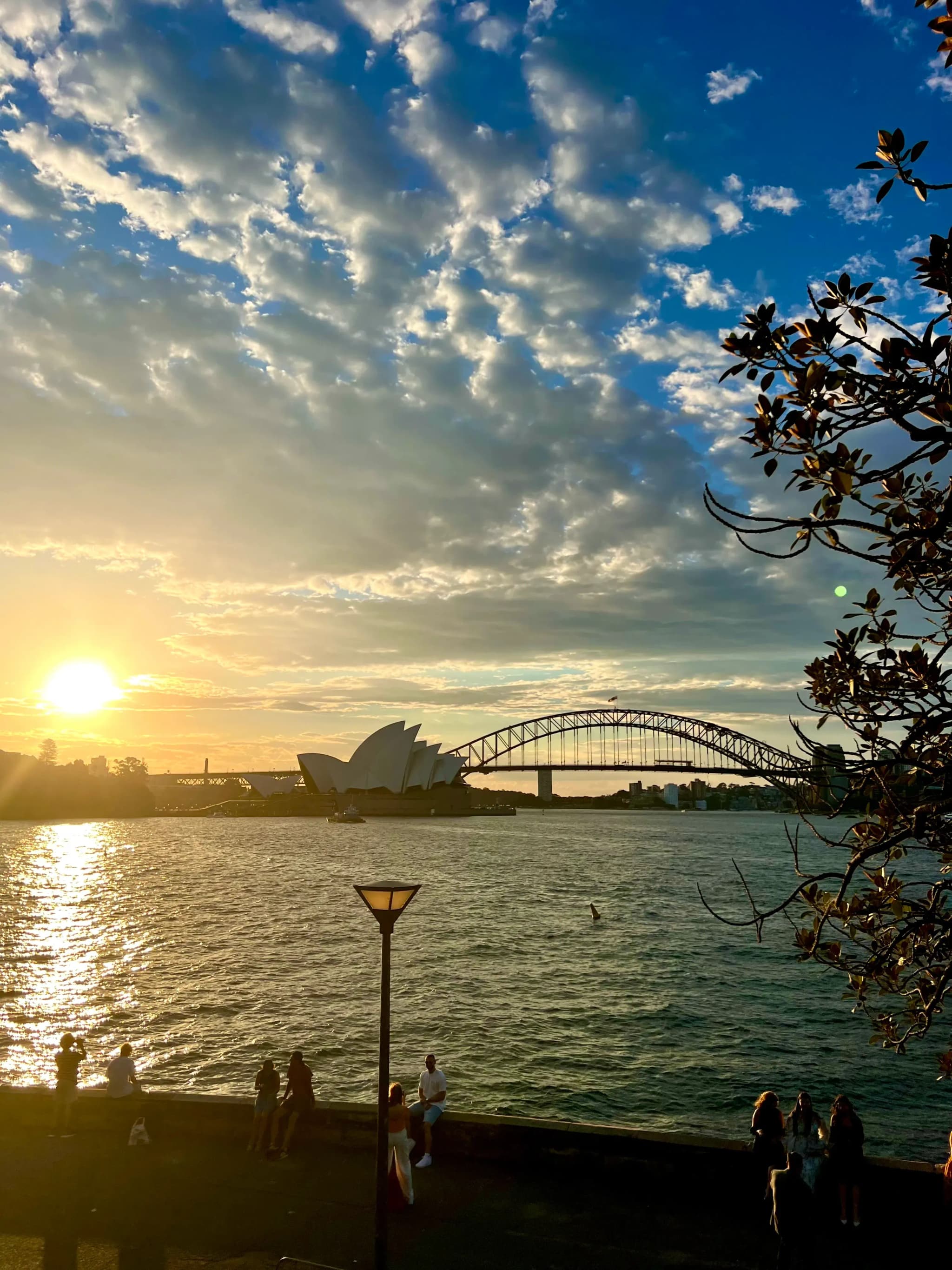 Der Sonnenuntergang am Mrs Macquarie’s Chair ist wunderschön - gut erreichbar mit dem Camper