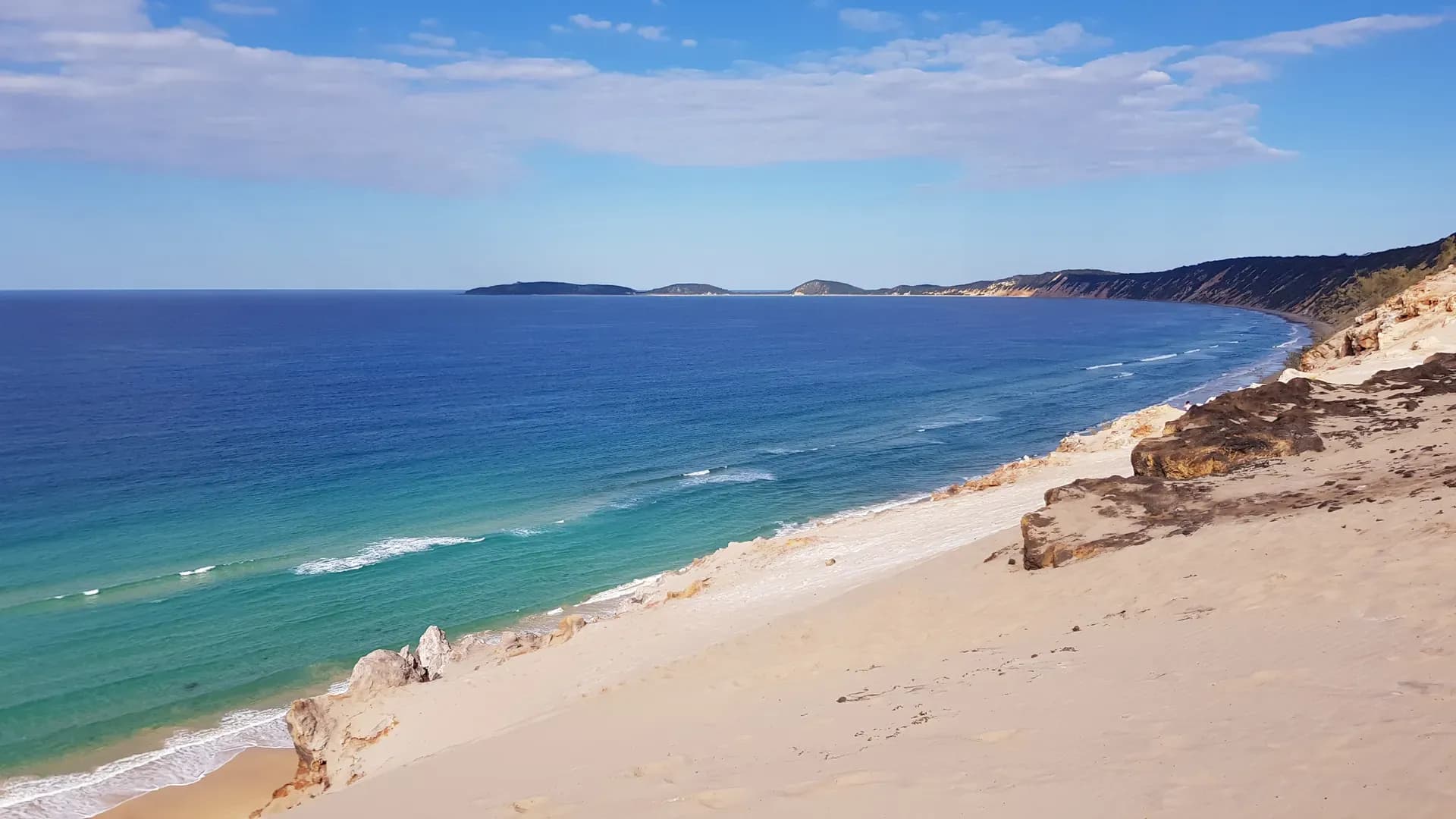 Rainbow Beach, Carlo Sand Blow
